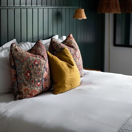 The Bridge Hotel Chertsey Εξωτερικό φωτογραφία