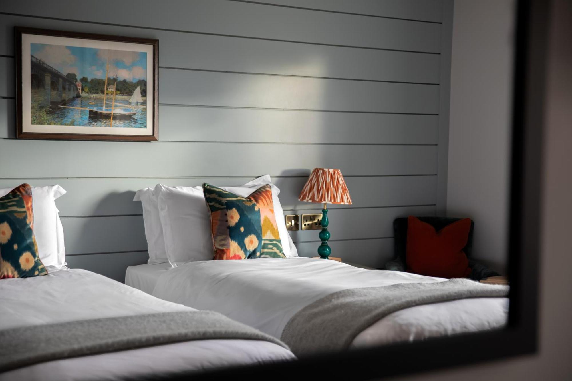 The Bridge Hotel Chertsey Εξωτερικό φωτογραφία