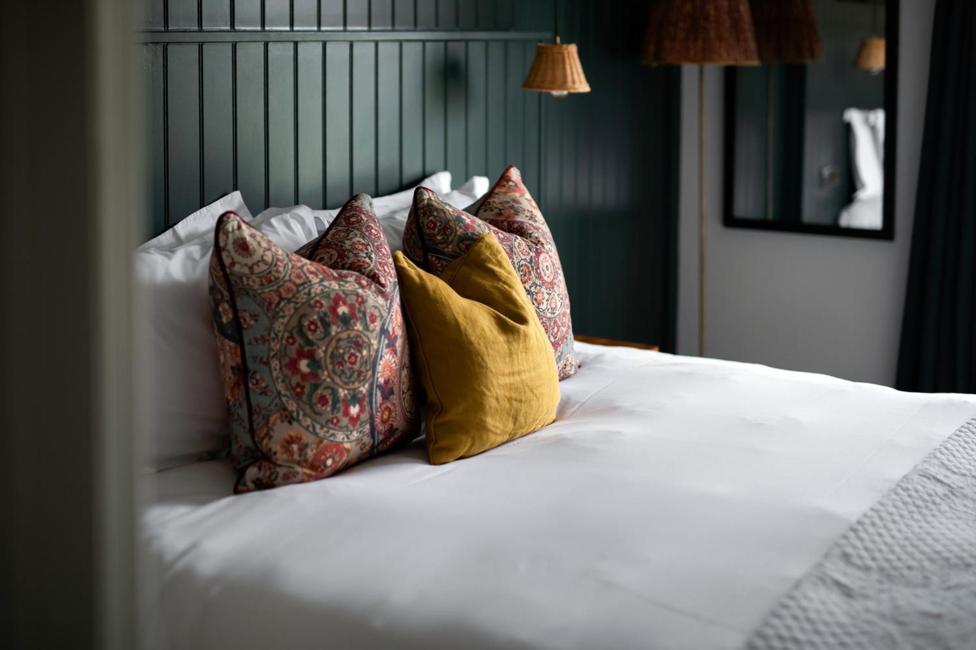 The Bridge Hotel Chertsey Εξωτερικό φωτογραφία
