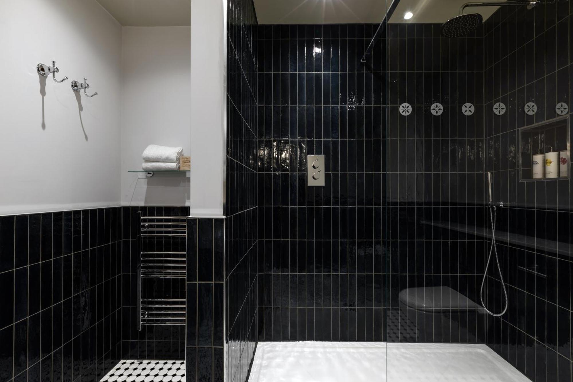 The Bridge Hotel Chertsey Εξωτερικό φωτογραφία