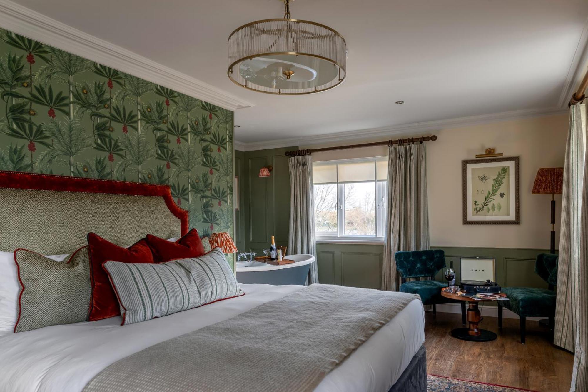 The Bridge Hotel Chertsey Εξωτερικό φωτογραφία