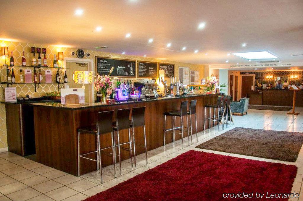 The Bridge Hotel Chertsey Εξωτερικό φωτογραφία