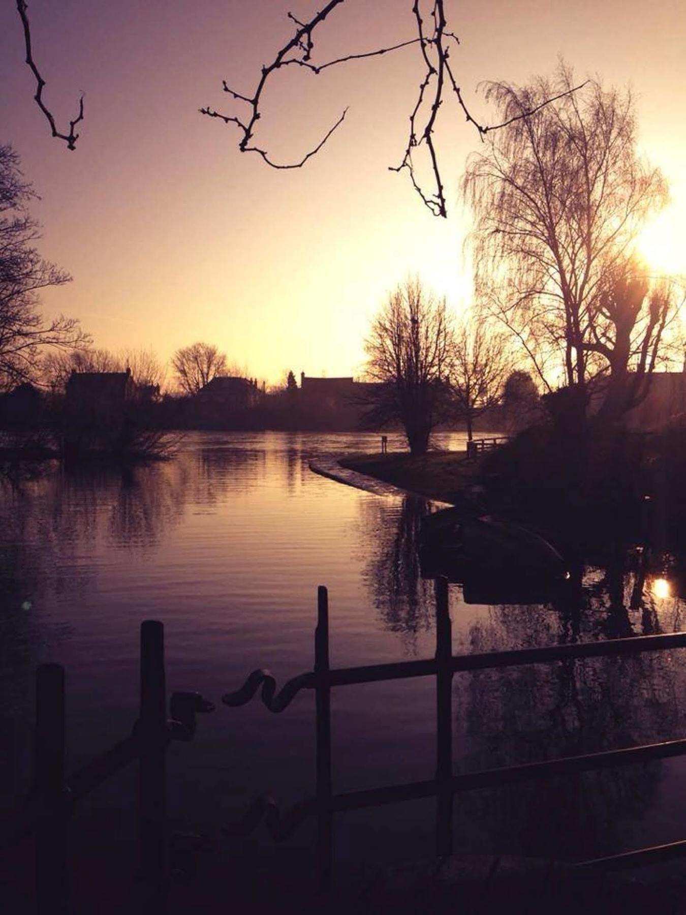 The Bridge Hotel Chertsey Εξωτερικό φωτογραφία