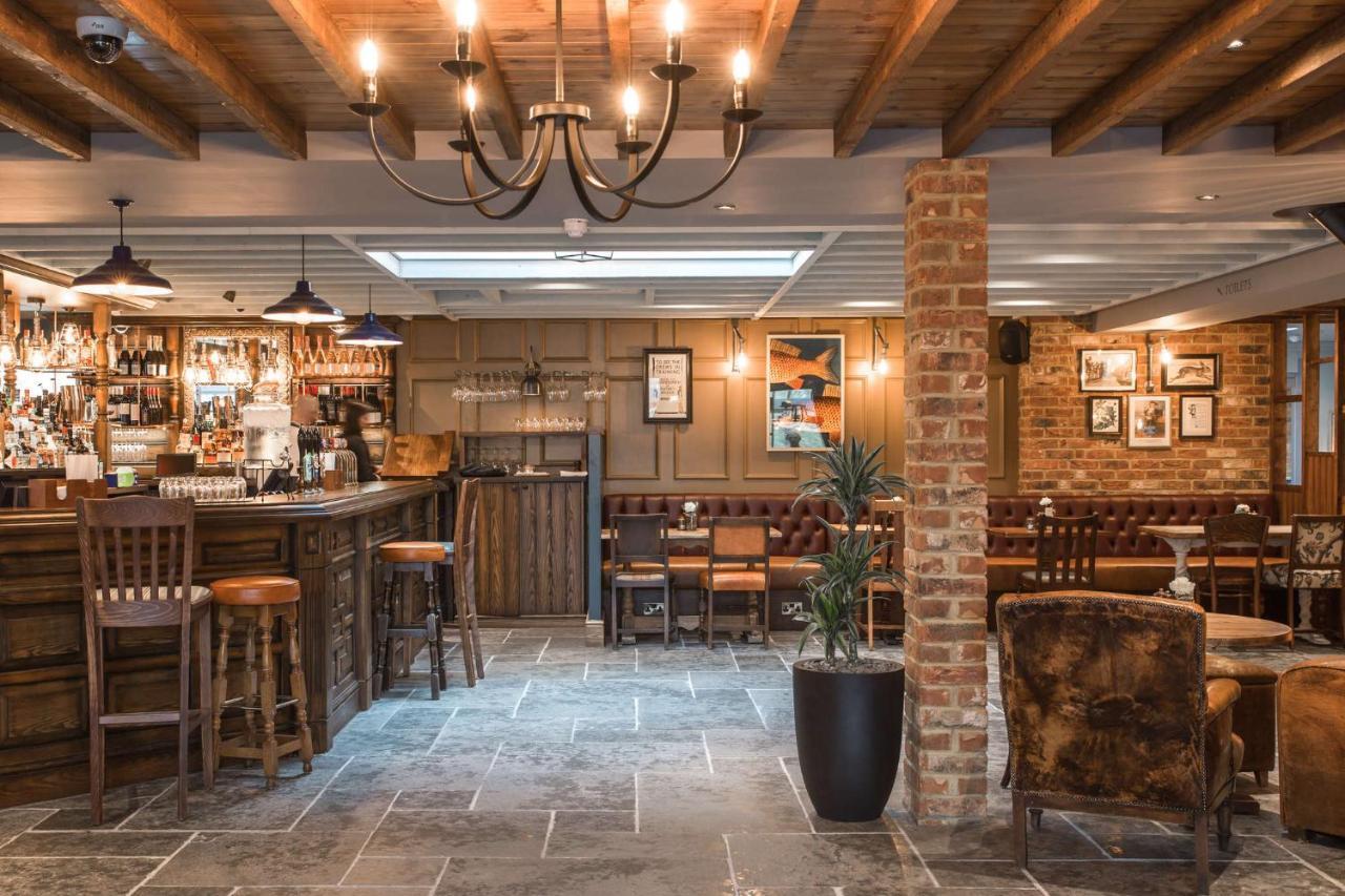 The Bridge Hotel Chertsey Εξωτερικό φωτογραφία